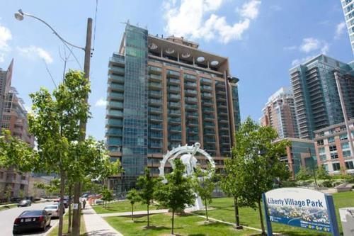 Liberty Village Condo Торонто Екстериор снимка